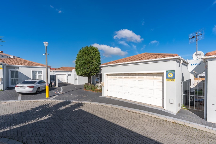 3 Bedroom Property for Sale in Parklands Western Cape